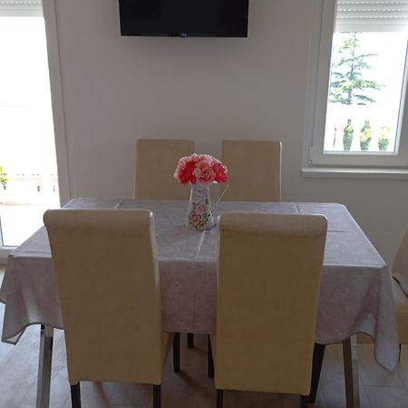 House Daniela Apartman Omišalj Kültér fotó